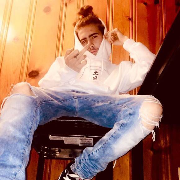 Meet your Posher, Aaron - Picture 1 of 1